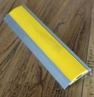 Накладка на ступени желтая L - 2 м.