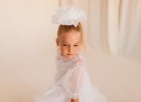 Цветок – головной убор (снежная роза)