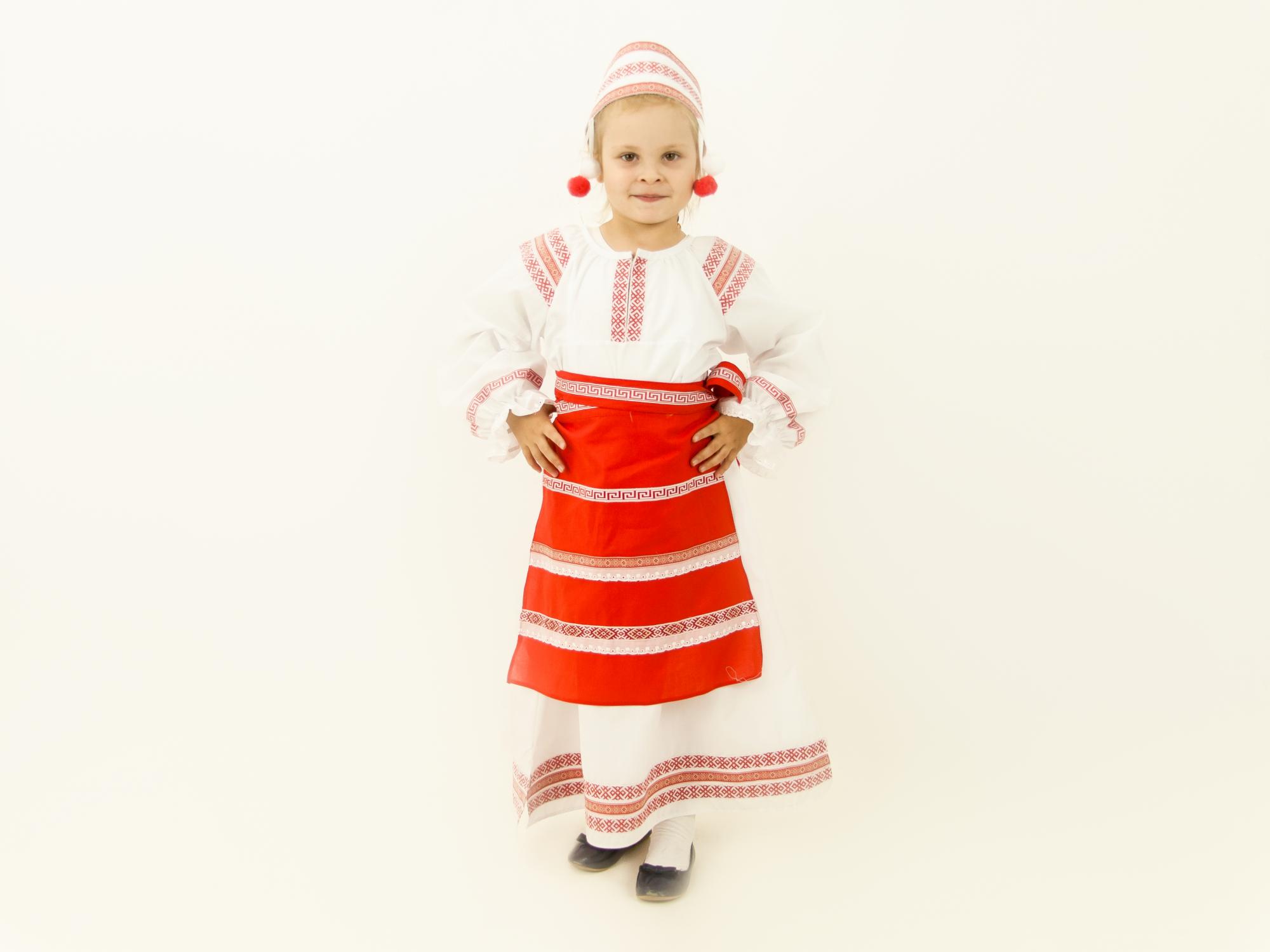 1 национальный белорусский. Белорусский народный костюм (девочка) (платье + фартук + головной убор). Брагинский Строй белорусский народный костюм. Белорусский народный костюм для девочки. Белорусский костюм для девочки.