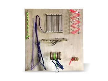 Настенный модуль для развития мелкой моторики «Шнурочки»