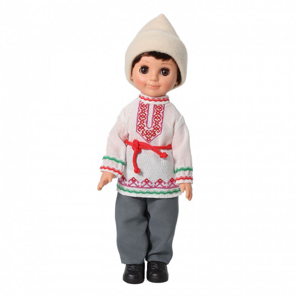 Мальчик в марийском костюме