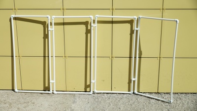 Ширма  из труб  диаметром 25  мм 4 секции.