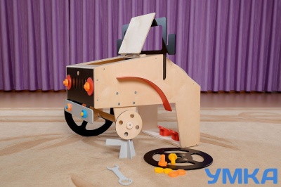 Игровой модуль АВТОМОБИЛЬ для детского сада, с инструментами и деталями для конструирования