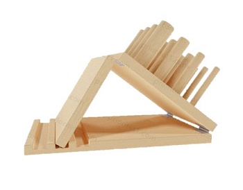 Тренажер для развития пальцев рук «Наклонные колышки»