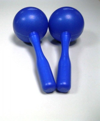 Пластиковые маракасы на ручке диаметр 8cм, длина 21см. Fleet M21