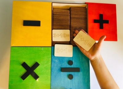 Тренажер  с примерами "Сложение"