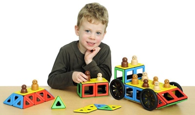 Набор Полидрон Магнитный "Конструируем транспорт" с дополнительным комплектом колес