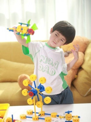 Thinkertoy набор для группы 3-4 года